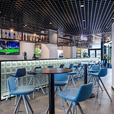 Ibis Tbilisi Airport Hotell Exteriör bild