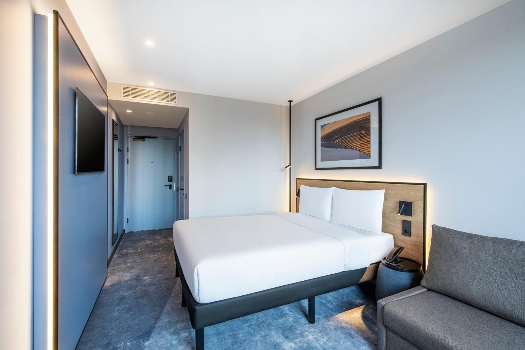 Ibis Tbilisi Airport Hotell Exteriör bild